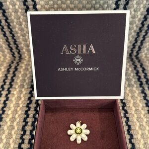 ASHA by Ashley McCormick Valentine Daisy Stacked Charm Black